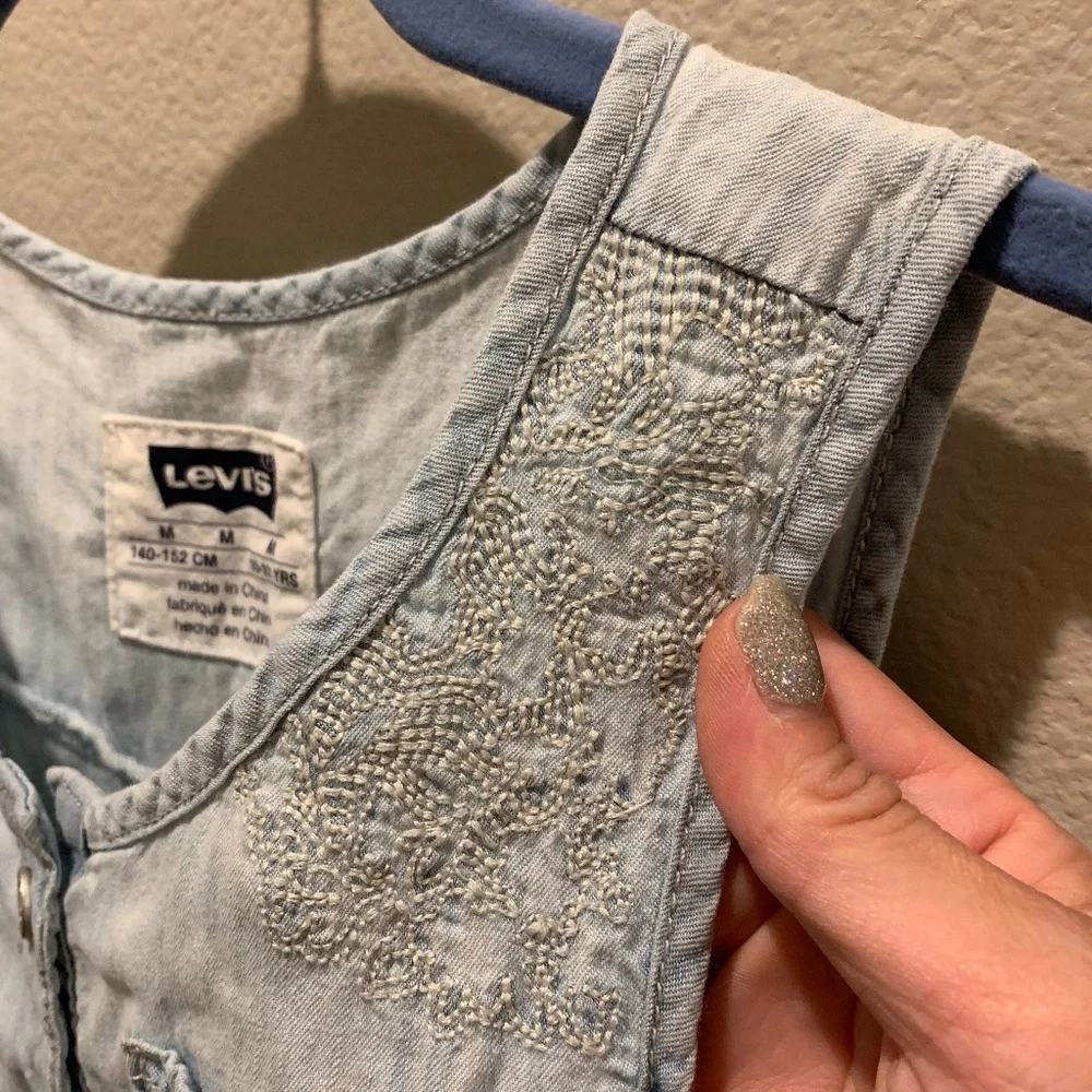 Levi's White Wash Romper w/ Embroideries - Picture 3 of 5